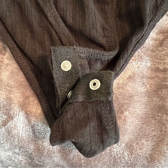 Love Cameron Black Long Sleeve Deep V-Neck Embellished Bodysuit Snap Chic comfy - Picture 6 of 11